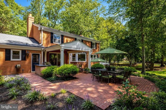 10015 SADDLE RD, Vienna, VA 22181