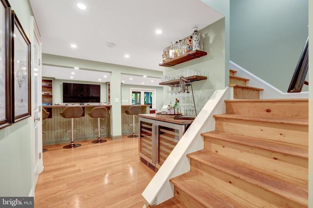 10015 SADDLE RD, Vienna, VA 22181