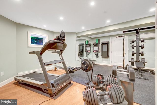 10015 SADDLE RD, Vienna, VA 22181