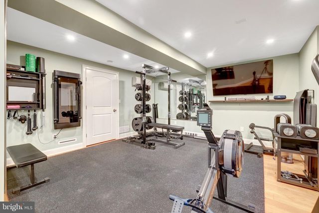 10015 SADDLE RD, Vienna, VA 22181