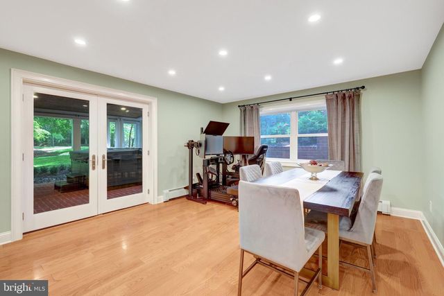 10015 SADDLE RD, Vienna, VA 22181