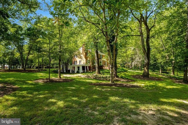 10015 SADDLE RD, Vienna, VA 22181