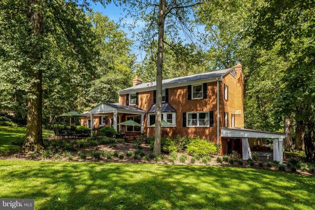 10015 SADDLE RD, Vienna, VA 22181