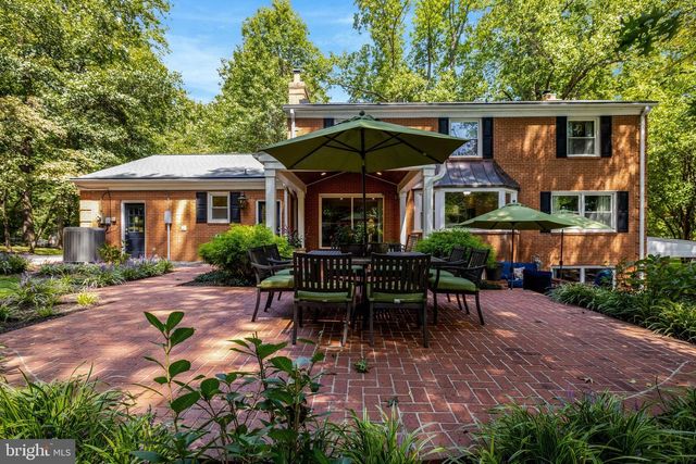 10015 SADDLE RD, Vienna, VA 22181