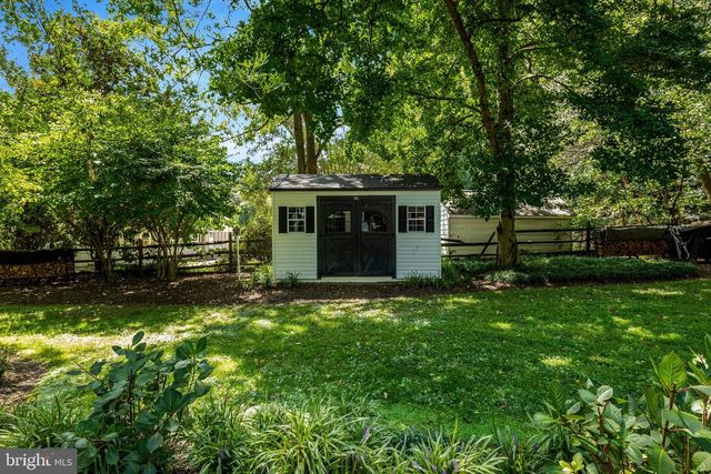 10015 SADDLE RD, Vienna, VA 22181