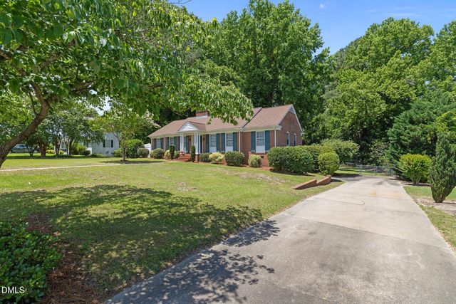 607 Gloucester Road, Goldsboro, NC 27534