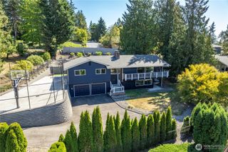 2445 W Lynnwood Drive, Longview, WA 98632