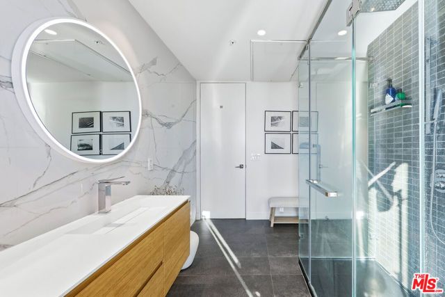 1253 N Sweetzer Avenue 7, West Hollywood, CA 90069