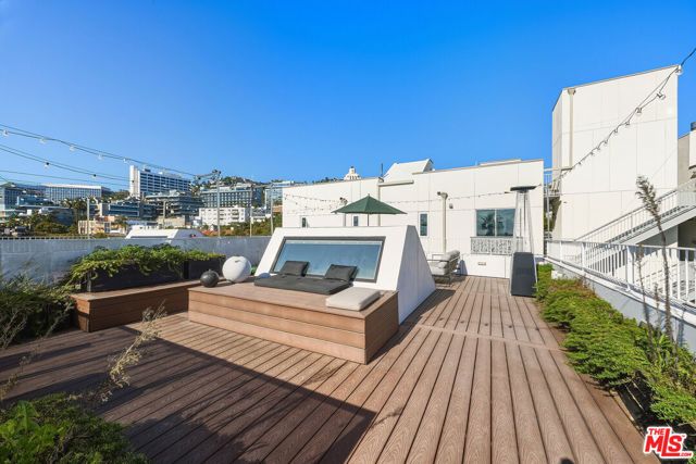 1253 N Sweetzer Avenue 7, West Hollywood, CA 90069