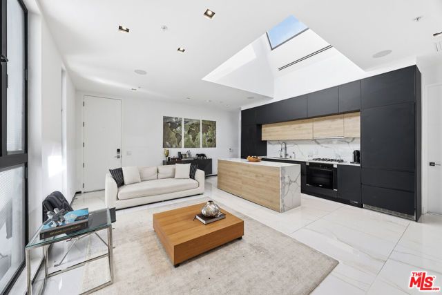 1253 N Sweetzer Avenue 7, West Hollywood, CA 90069