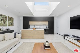 1253 N Sweetzer Avenue 7, West Hollywood, CA 90069