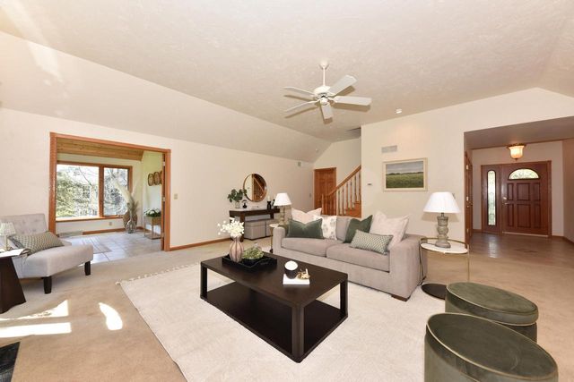 W306S2834 Wild Berry LANE, Waukesha, WI 53188