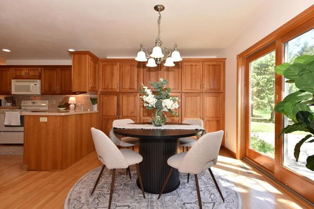 W306S2834 Wild Berry LANE, Waukesha, WI 53188