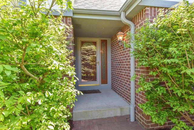W306S2834 Wild Berry LANE, Waukesha, WI 53188