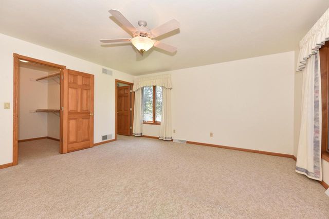 W306S2834 Wild Berry LANE, Waukesha, WI 53188