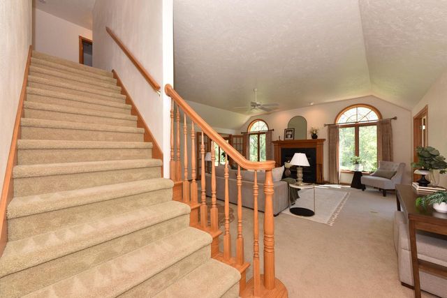 W306S2834 Wild Berry LANE, Waukesha, WI 53188