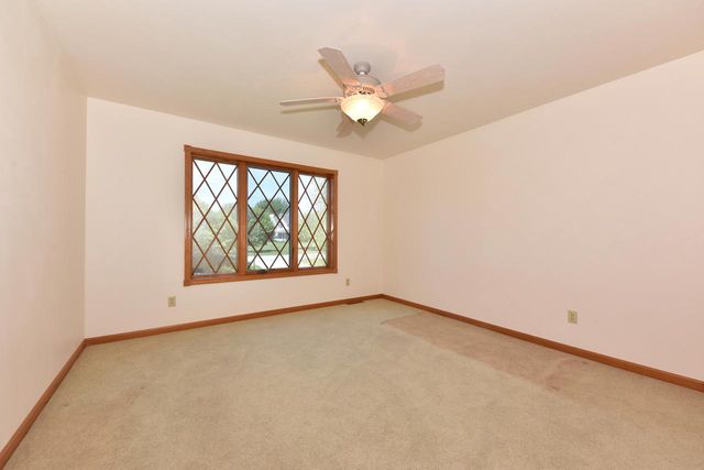 W306S2834 Wild Berry LANE, Waukesha, WI 53188