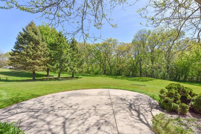 W306S2834 Wild Berry LANE, Waukesha, WI 53188