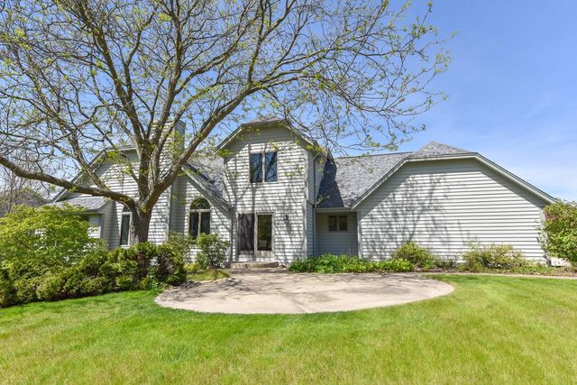 W306S2834 Wild Berry LANE, Waukesha, WI 53188