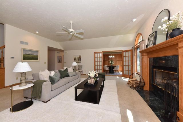 W306S2834 Wild Berry LANE, Waukesha, WI 53188