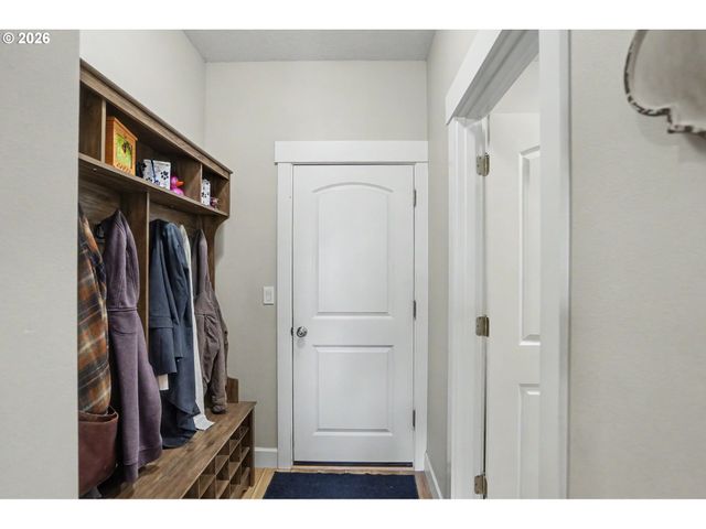 525 Ne ASPEN St, Sublimity, OR 97385