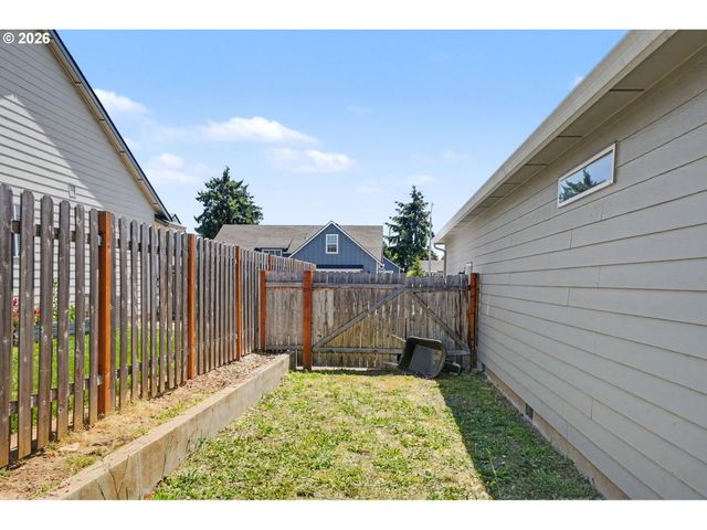 525 Ne ASPEN St, Sublimity, OR 97385