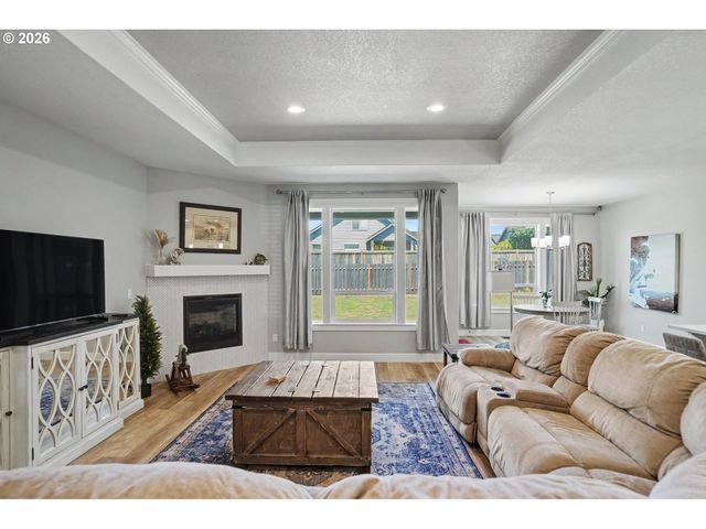 525 Ne ASPEN St, Sublimity, OR 97385