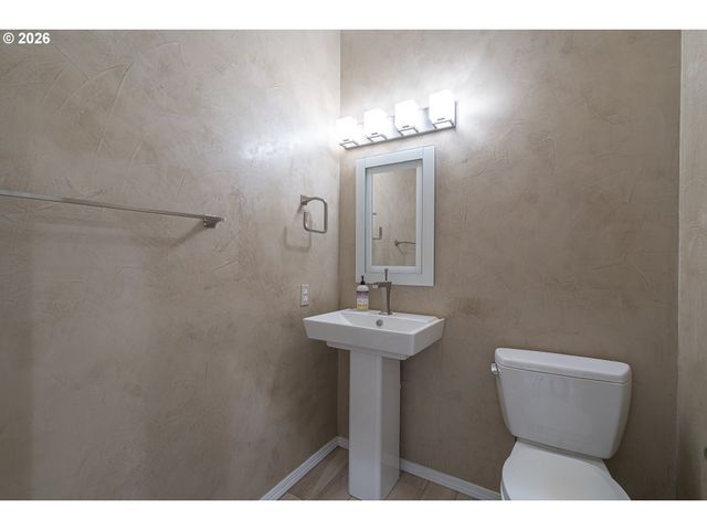 12311 Nw JACKSON QUARRY Rd, Hillsboro, OR 97124