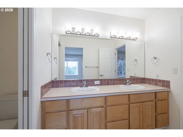 12311 Nw JACKSON QUARRY Rd, Hillsboro, OR 97124
