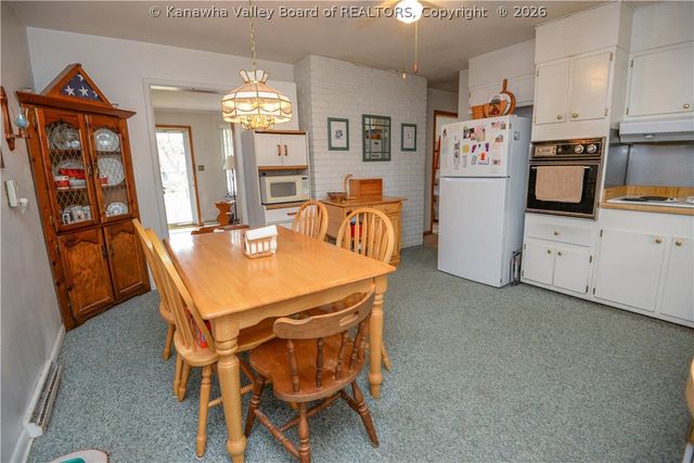 2543 Lakeview Drive, St Albans, WV 25177