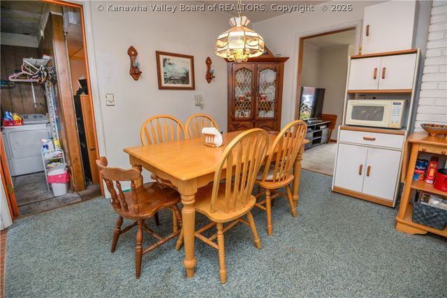 2543 Lakeview Drive, St Albans, WV 25177