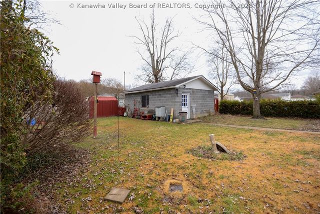 2543 Lakeview Drive, St Albans, WV 25177