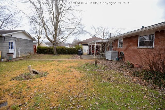 2543 Lakeview Drive, St Albans, WV 25177