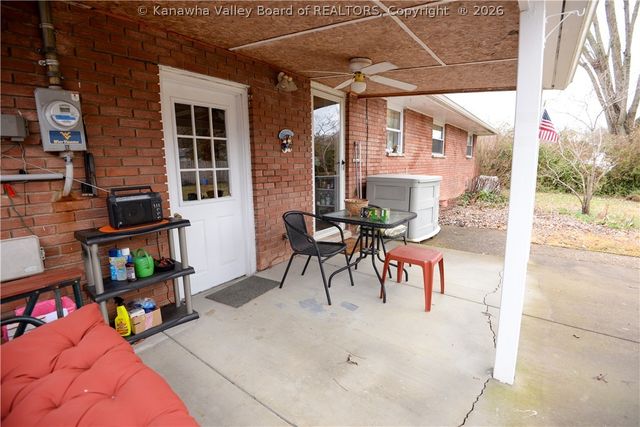 2543 Lakeview Drive, St Albans, WV 25177