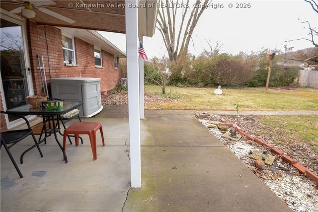 2543 Lakeview Drive, St Albans, WV 25177