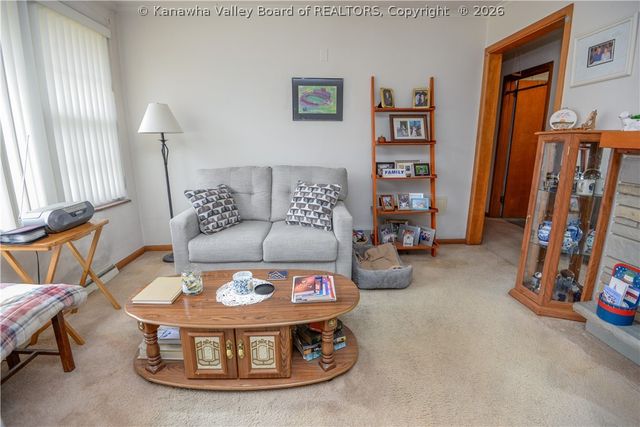 2543 Lakeview Drive, St Albans, WV 25177