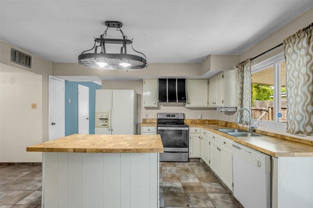 17031 Seven Pines Drive, Spring, TX 77379