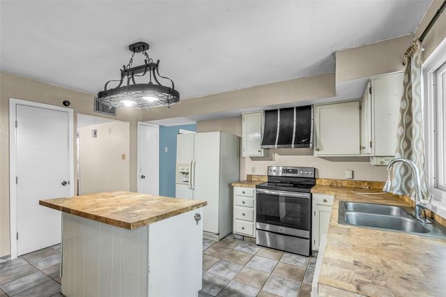 17031 Seven Pines Drive, Spring, TX 77379