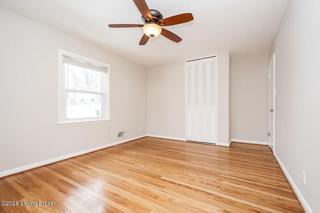 3305 Startan Ct, Louisville, KY 40220