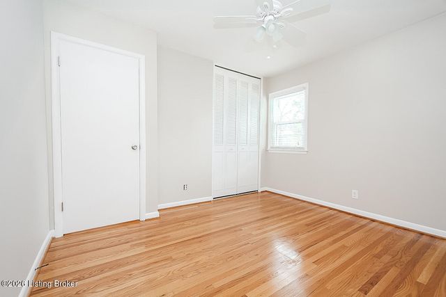 3305 Startan Ct, Louisville, KY 40220