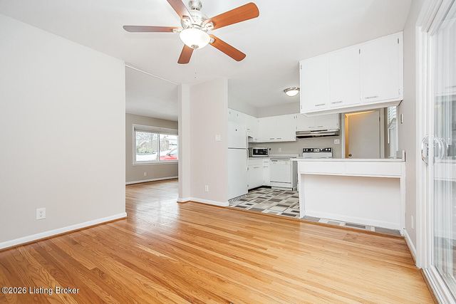 3305 Startan Ct, Louisville, KY 40220