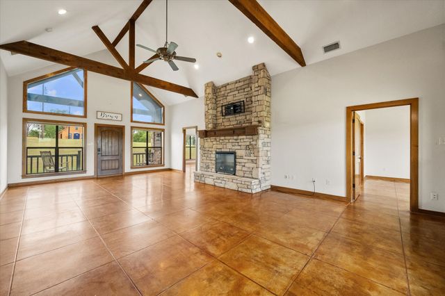 142 Pearl Valley Drive, Kerens, TX 75144