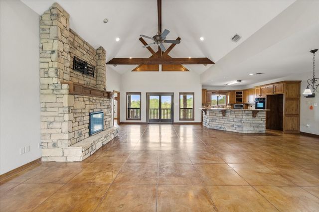 142 Pearl Valley Drive, Kerens, TX 75144
