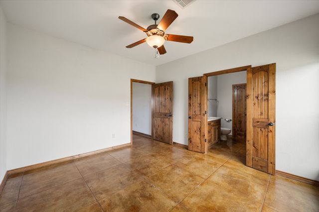 142 Pearl Valley Drive, Kerens, TX 75144