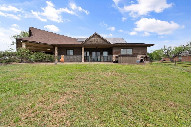 142 Pearl Valley Drive, Kerens, TX 75144