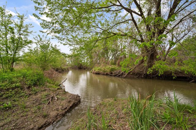 142 Pearl Valley Drive, Kerens, TX 75144