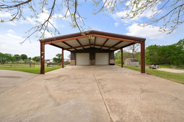 142 Pearl Valley Drive, Kerens, TX 75144