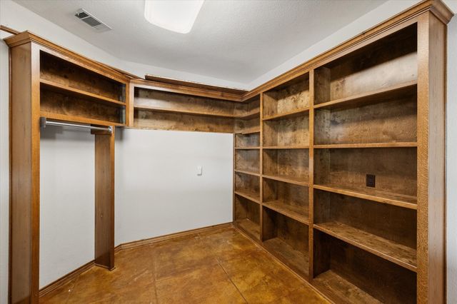 142 Pearl Valley Drive, Kerens, TX 75144