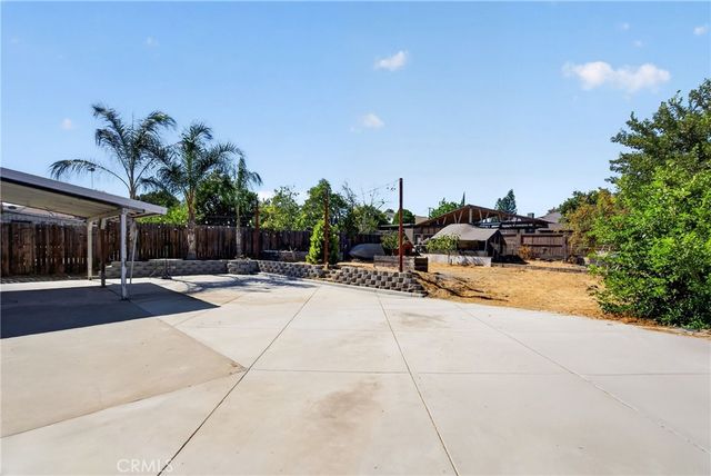 424 E 3rd, Rialto, CA 92376