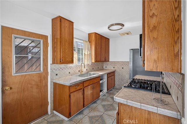 424 E 3rd, Rialto, CA 92376